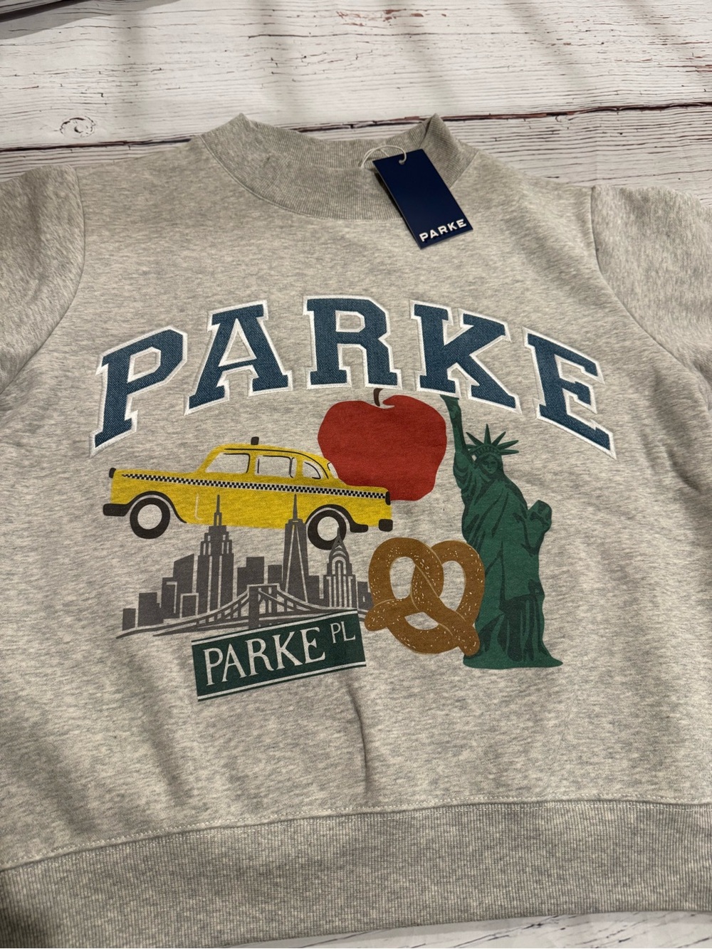Parke Gray Graphic Crewneck Sweatshirt with Multicolor NYC Motif - Picture 4 of 5